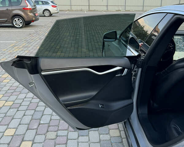 Тесла Модель С, объемом двигателя 0 л и пробегом 118 тыс. км за 22000 $, фото 18 на Automoto.ua
