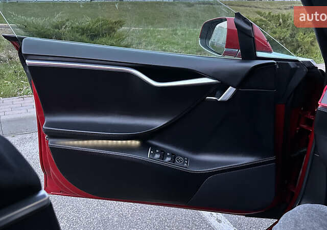 Тесла Модель С, об'ємом двигуна 0 л та пробігом 150 тис. км за 18388 $, фото 25 на Automoto.ua