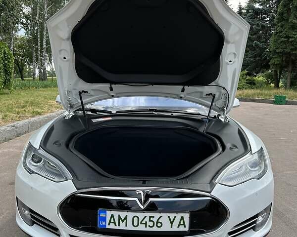 Тесла Модель С, объемом двигателя 0 л и пробегом 169 тыс. км за 17999 $, фото 15 на Automoto.ua