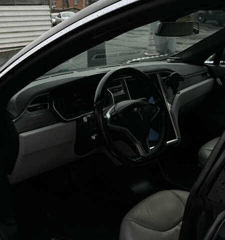 Тесла Модель С, объемом двигателя 0 л и пробегом 212 тыс. км за 12000 $, фото 5 на Automoto.ua