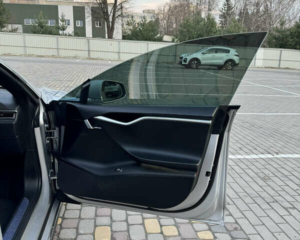 Тесла Модель С, объемом двигателя 0 л и пробегом 118 тыс. км за 22000 $, фото 26 на Automoto.ua