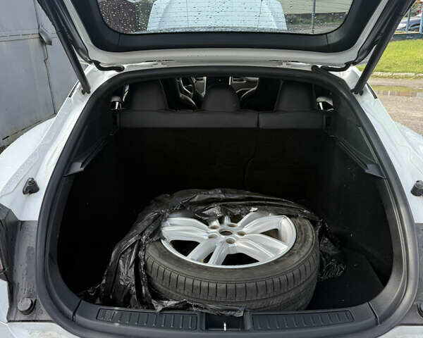 Тесла Модель С, об'ємом двигуна 0 л та пробігом 50 тис. км за 9950 $, фото 28 на Automoto.ua