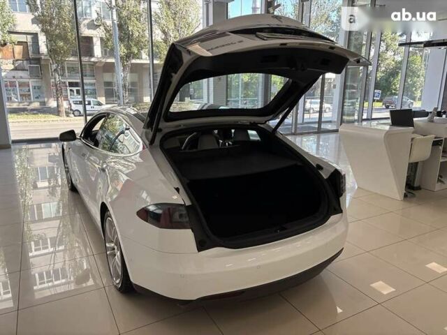 Тесла Модель С, объемом двигателя 0 л и пробегом 130 тыс. км за 17000 $, фото 7 на Automoto.ua