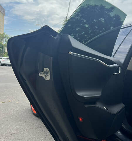 Тесла Модель С, объемом двигателя 0 л и пробегом 93 тыс. км за 14900 $, фото 9 на Automoto.ua