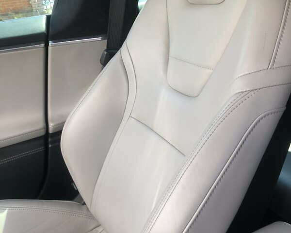 Тесла Модель С, объемом двигателя 0 л и пробегом 92 тыс. км за 26900 $, фото 41 на Automoto.ua