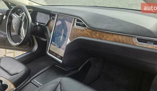 Тесла Модель С, объемом двигателя 0 л и пробегом 220 тыс. км за 17500 $, фото 18 на Automoto.ua