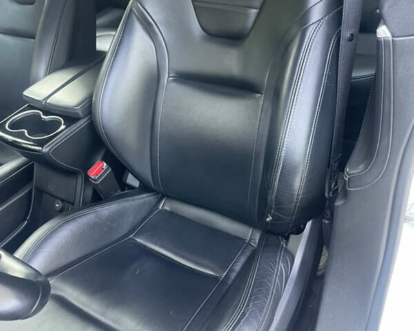 Тесла Модель С, объемом двигателя 0 л и пробегом 36 тыс. км за 26000 $, фото 18 на Automoto.ua