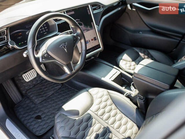 Тесла Модель С, объемом двигателя 0 л и пробегом 65 тыс. км за 22700 $, фото 2 на Automoto.ua