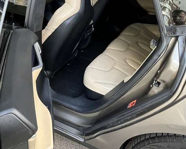 Тесла Модель С, объемом двигателя 0 л и пробегом 250 тыс. км за 17500 $, фото 2 на Automoto.ua