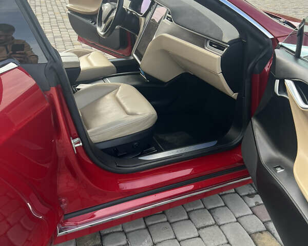 Тесла Модель С, объемом двигателя 0 л и пробегом 143 тыс. км за 14200 $, фото 11 на Automoto.ua