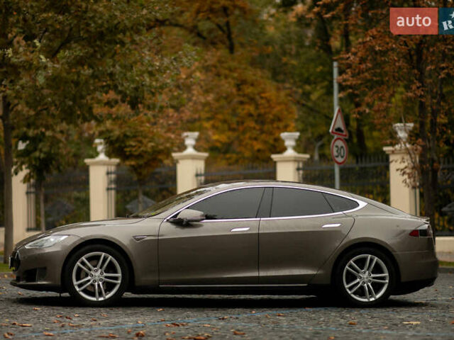 Тесла Модель С, объемом двигателя 0 л и пробегом 103 тыс. км за 23800 $, фото 11 на Automoto.ua