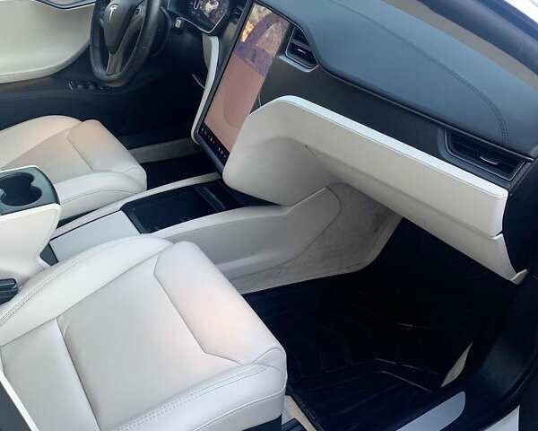 Тесла Модель С, объемом двигателя 0 л и пробегом 55 тыс. км за 39900 $, фото 3 на Automoto.ua
