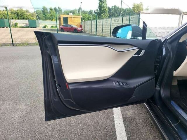 Тесла Модель С, объемом двигателя 0 л и пробегом 65 тыс. км за 24998 $, фото 26 на Automoto.ua