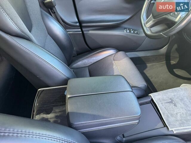 Тесла Модель С, объемом двигателя 0 л и пробегом 140 тыс. км за 19200 $, фото 7 на Automoto.ua