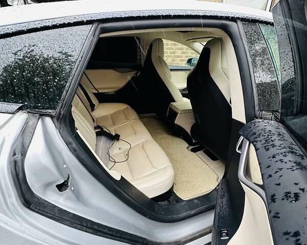 Тесла Модель С, об'ємом двигуна 0 л та пробігом 75 тис. км за 39000 $, фото 5 на Automoto.ua
