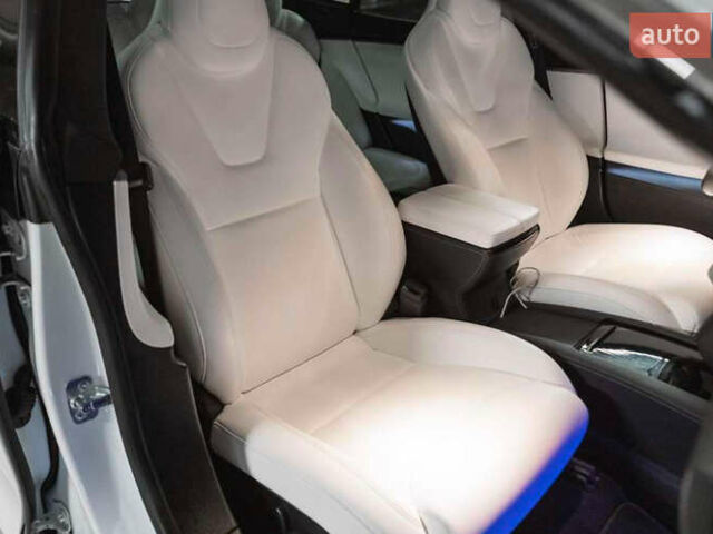 Тесла Модель С, объемом двигателя 0 л и пробегом 34 тыс. км за 43400 $, фото 20 на Automoto.ua