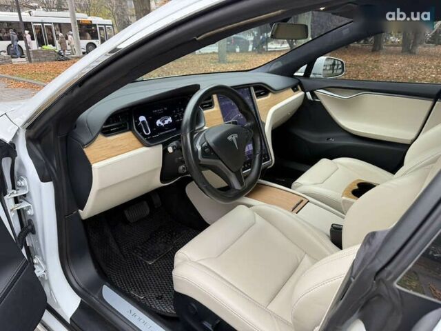 Тесла Модель С, объемом двигателя 0 л и пробегом 52 тыс. км за 27800 $, фото 23 на Automoto.ua