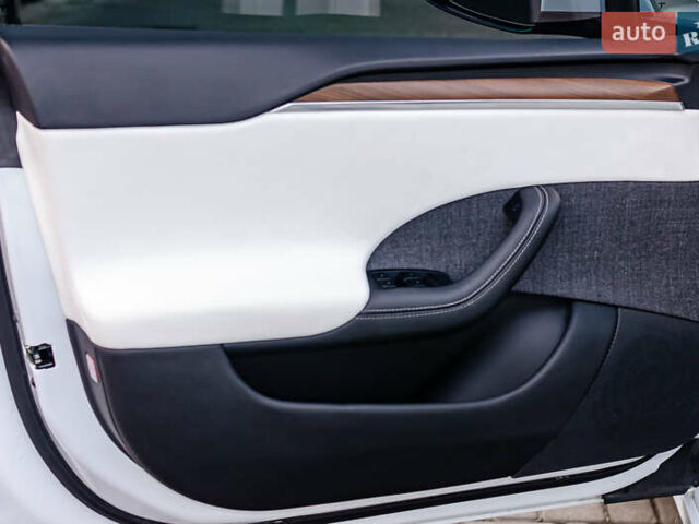 Тесла Модель С, объемом двигателя 0 л и пробегом 19 тыс. км за 48500 $, фото 36 на Automoto.ua