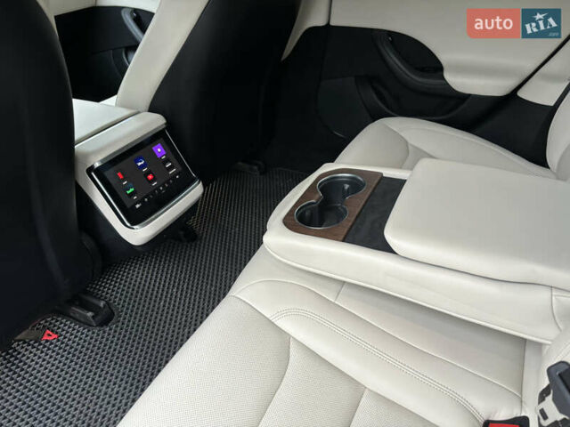 Тесла Модель С, объемом двигателя 0 л и пробегом 30 тыс. км за 47500 $, фото 21 на Automoto.ua