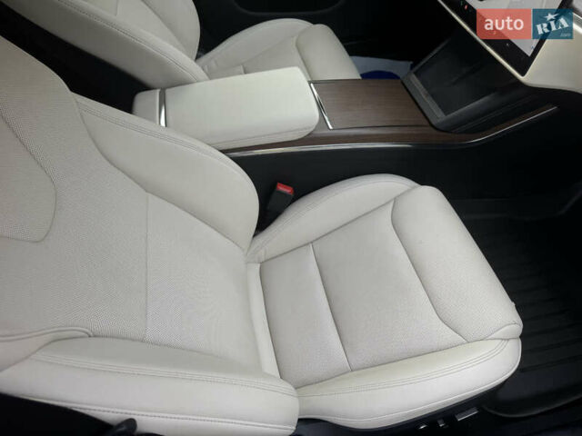 Тесла Модель С, объемом двигателя 0 л и пробегом 70 тыс. км за 50000 $, фото 20 на Automoto.ua