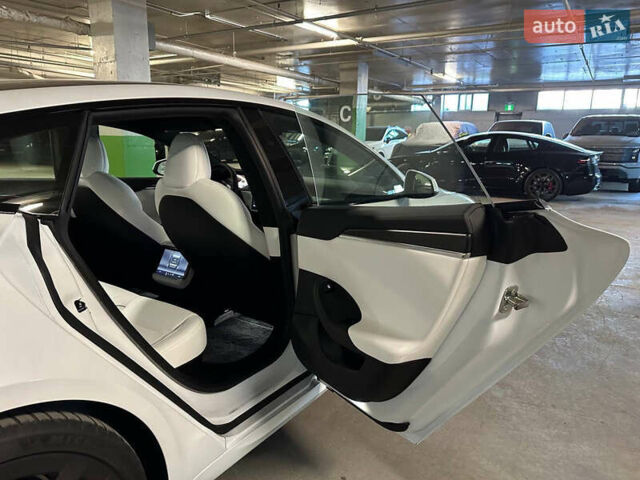 Тесла Модель С, объемом двигателя 0 л и пробегом 13 тыс. км за 75000 $, фото 12 на Automoto.ua