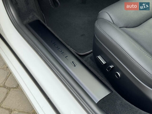 Тесла Модель С, объемом двигателя 0 л и пробегом 12 тыс. км за 47000 $, фото 12 на Automoto.ua