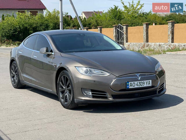 Жовтий Тесла Модель С, об'ємом двигуна 0 л та пробігом 106 тис. км за 16500 $, фото 16 на Automoto.ua
