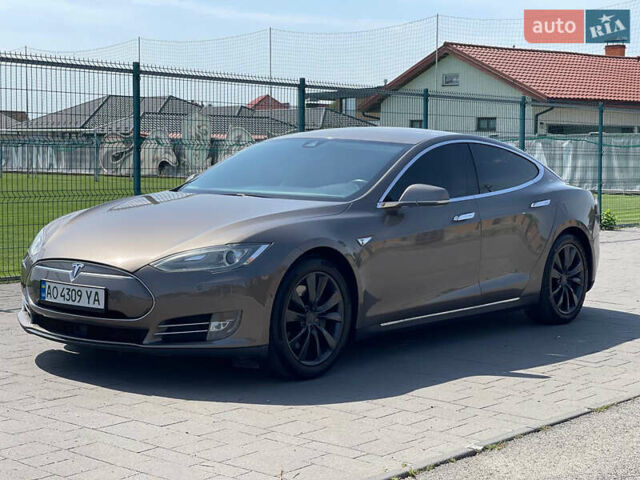 Жовтий Тесла Модель С, об'ємом двигуна 0 л та пробігом 106 тис. км за 16500 $, фото 1 на Automoto.ua