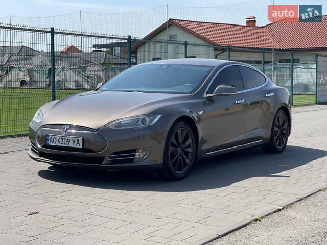 Жовтий Тесла Модель С, об'ємом двигуна 0 л та пробігом 106 тис. км за 16500 $, фото 4 на Automoto.ua