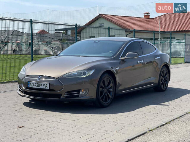 Жовтий Тесла Модель С, об'ємом двигуна 0 л та пробігом 106 тис. км за 16500 $, фото 3 на Automoto.ua