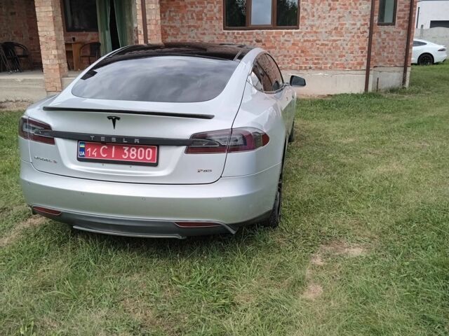 Серый Тесла Модель С, объемом двигателя 0 л и пробегом 219 тыс. км за 12500 $, фото 6 на Automoto.ua
