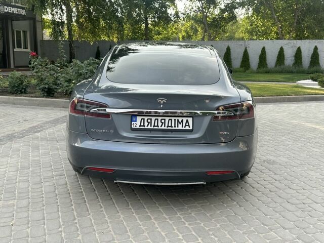 Серый Тесла Модель С, объемом двигателя 0 л и пробегом 200 тыс. км за 13700 $, фото 6 на Automoto.ua
