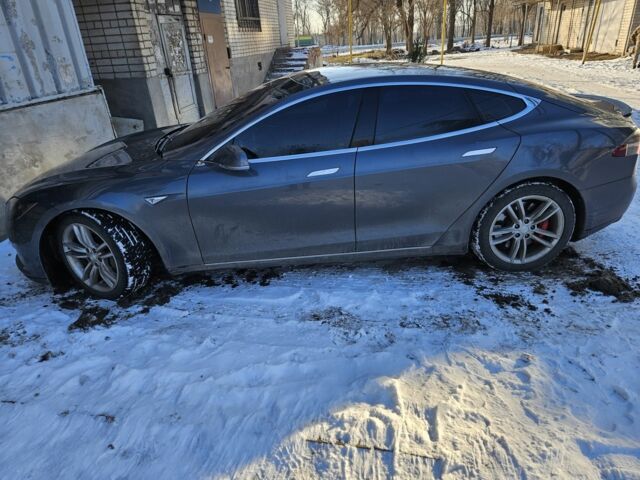 Сірий Тесла Модель С, об'ємом двигуна 0 л та пробігом 140 тис. км за 11200 $, фото 1 на Automoto.ua