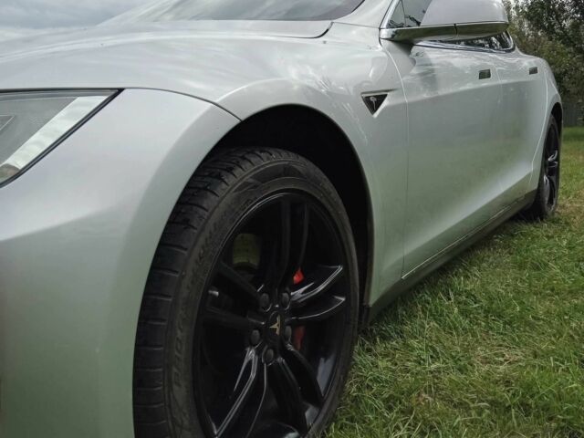 Сірий Тесла Модель С, об'ємом двигуна 0 л та пробігом 219 тис. км за 11400 $, фото 3 на Automoto.ua