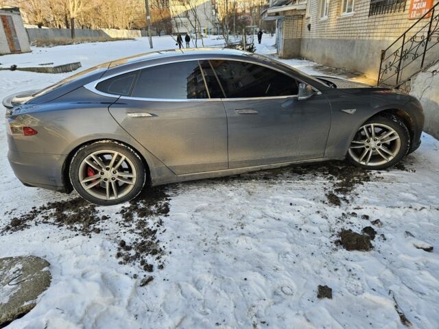 Сірий Тесла Модель С, об'ємом двигуна 0 л та пробігом 140 тис. км за 11200 $, фото 4 на Automoto.ua