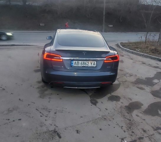 Сірий Тесла Модель С, об'ємом двигуна 0 л та пробігом 108 тис. км за 15015 $, фото 17 на Automoto.ua