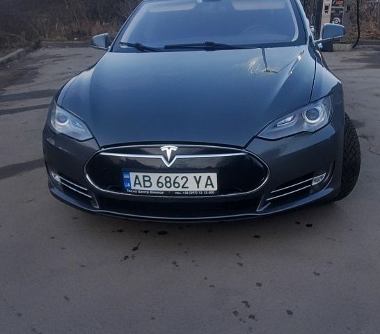 Сірий Тесла Модель С, об'ємом двигуна 0 л та пробігом 108 тис. км за 15015 $, фото 4 на Automoto.ua