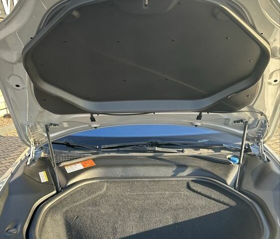 Серый Тесла Модель С, объемом двигателя 0 л и пробегом 170 тыс. км за 13999 $, фото 16 на Automoto.ua