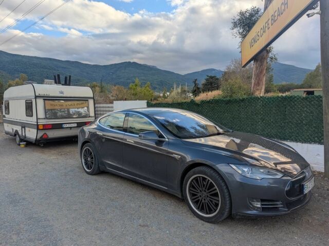 Тесла Модель С 2015 у Шепетовке на Automoto.ua Сірий Тесла Модель С, об'ємом двигуна 0 л та пробігом 180 тис. км за 14999 $, фото 14 на Automoto.ua