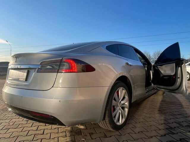 Серый Тесла Модель С, объемом двигателя 0 л и пробегом 170 тыс. км за 13999 $, фото 7 на Automoto.ua