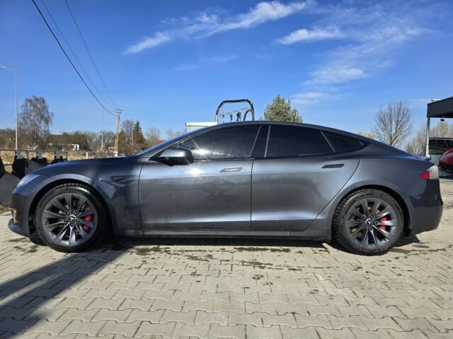 Серый Тесла Модель С, объемом двигателя 0 л и пробегом 253 тыс. км за 14999 $, фото 4 на Automoto.ua