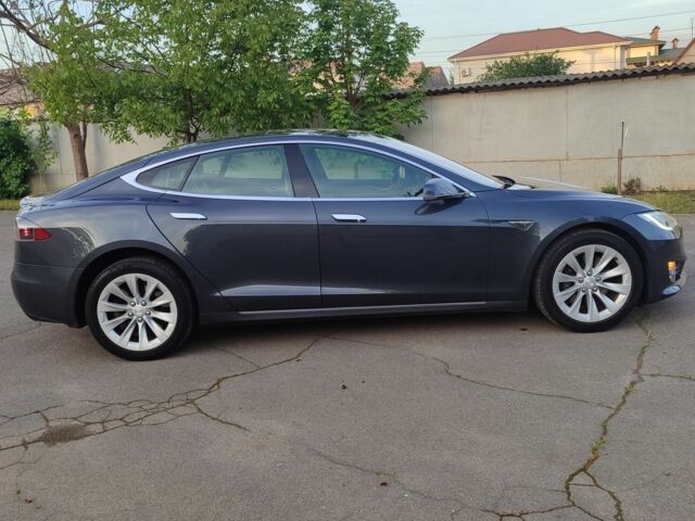 Серый Тесла Модель С, объемом двигателя 0 л и пробегом 180 тыс. км за 19500 $, фото 15 на Automoto.ua