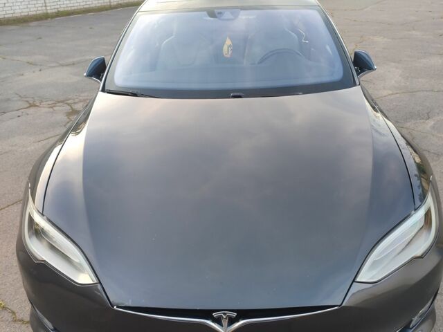 Серый Тесла Модель С, объемом двигателя 0 л и пробегом 180 тыс. км за 19500 $, фото 23 на Automoto.ua