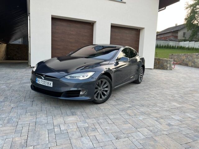 Серый Тесла Модель С, объемом двигателя 0 л и пробегом 0 тыс. км за 19500 $, фото 5 на Automoto.ua