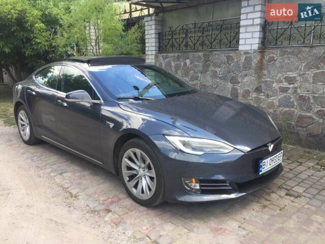 Сірий Тесла Модель С, об'ємом двигуна 0 л та пробігом 39 тис. км за 37777 $, фото 2 на Automoto.ua