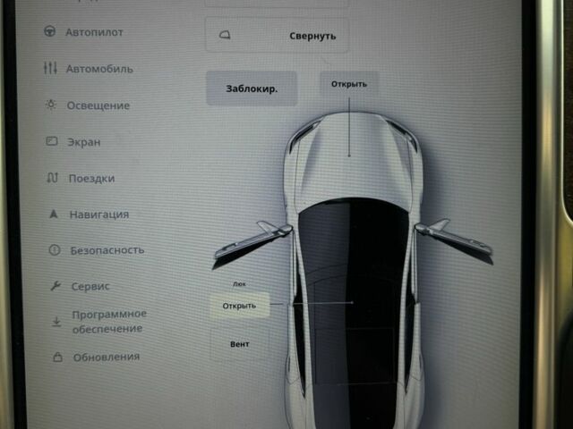Серый Тесла Модель С, объемом двигателя 0 л и пробегом 73 тыс. км за 18200 $, фото 9 на Automoto.ua