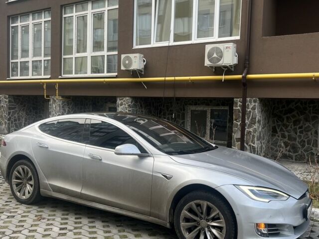 Тесла Модель С 2018 у Києві на Automoto.ua Сірий Тесла Модель С, об'ємом двигуна 0 л та пробігом 124 тис. км за 19700 $, фото 2 на Automoto.ua