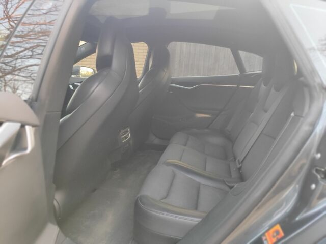 Сірий Тесла Модель С, об'ємом двигуна 0 л та пробігом 152 тис. км за 15999 $, фото 12 на Automoto.ua