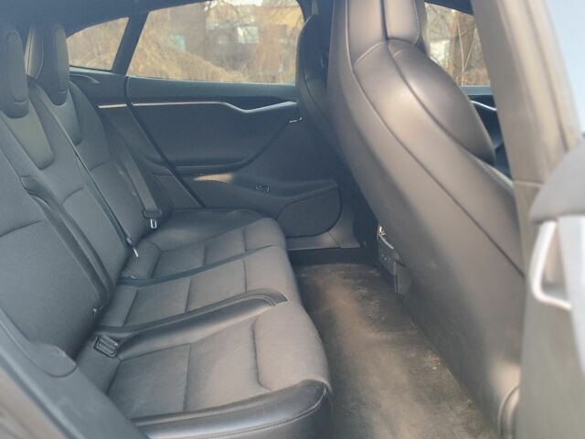 Сірий Тесла Модель С, об'ємом двигуна 0 л та пробігом 152 тис. км за 15999 $, фото 19 на Automoto.ua