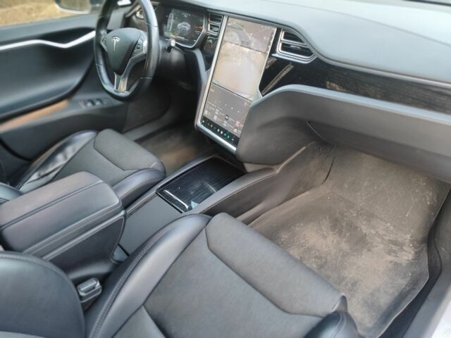 Сірий Тесла Модель С, об'ємом двигуна 0 л та пробігом 152 тис. км за 15999 $, фото 21 на Automoto.ua